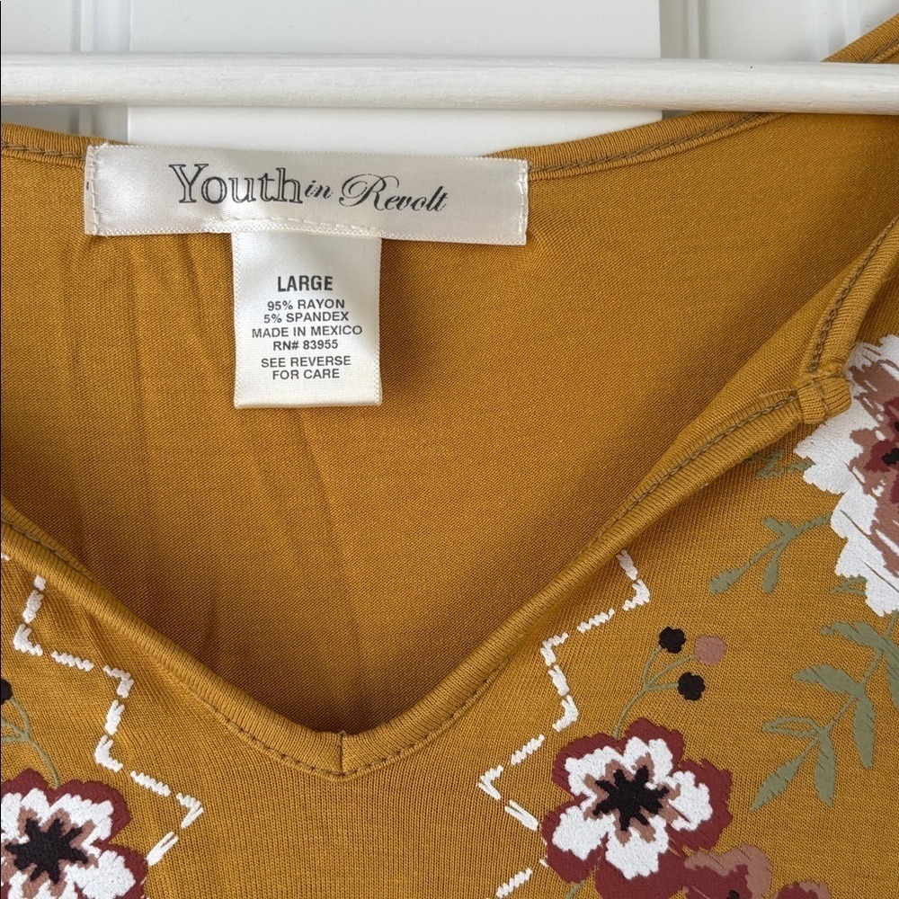 Youth in Revolt Top Large Mustard Yellow Floral Embroidered Boho V-Neck Blouse - Picture 2 of 5